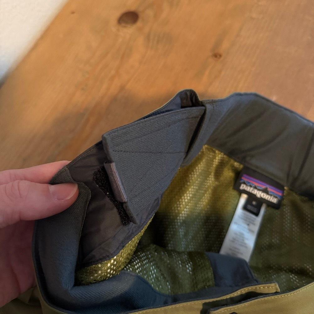 Patagonia Snowshot Ski Pants Mens Medium Olive Green Waterproof RECCO 30689 FA21 - Picture 6 of 12